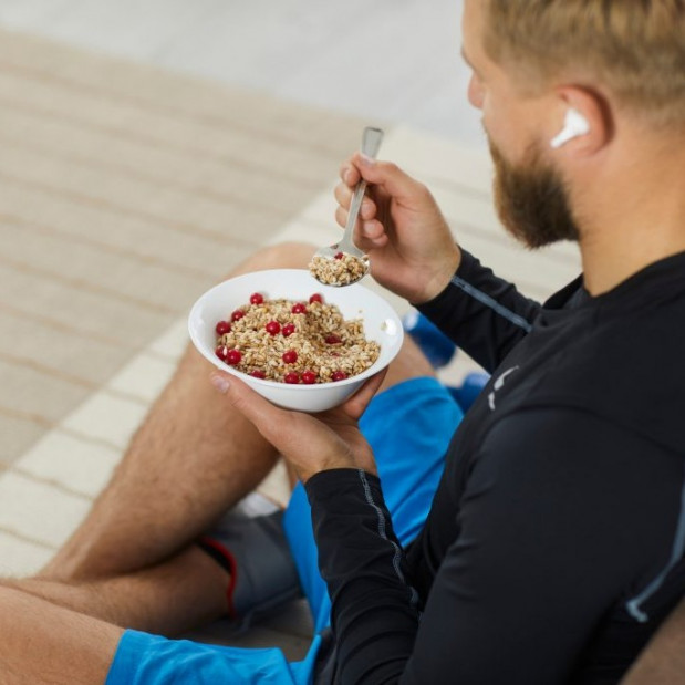 Can a Personal Trainer Give Nutrition Advice? What You're Actually Allowed to Do